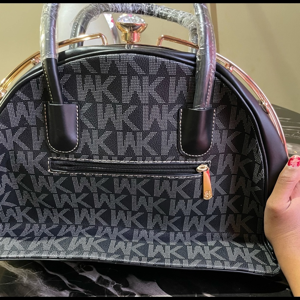 Women’s handbag